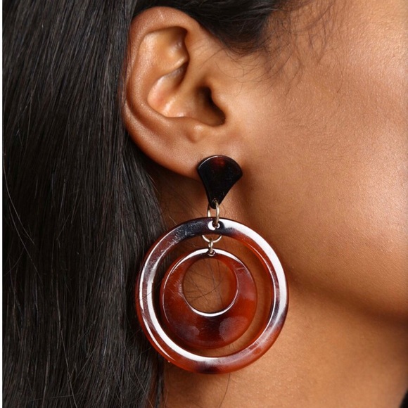 $6 w/bundle NWT Fashion Nova Tortoise Earrings - Picture 3 of 5